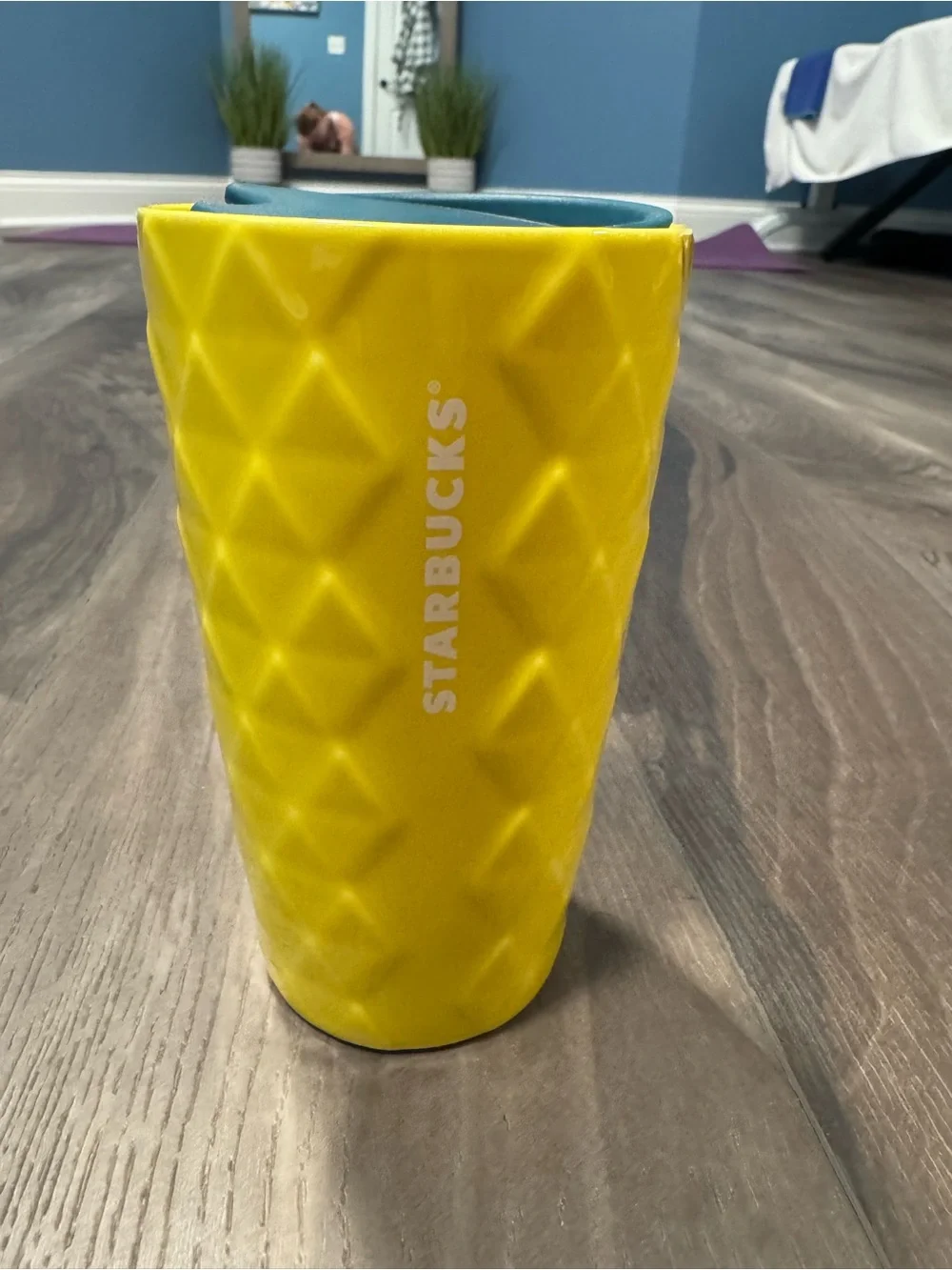 STARBUCKS HAWAII PINEAPPLE Yellow Ceramic Double Wall 12 oz Mug  New without box
